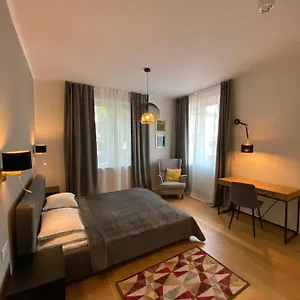 https://comfort-garden-view-apartment.krakowhotelspoland.com