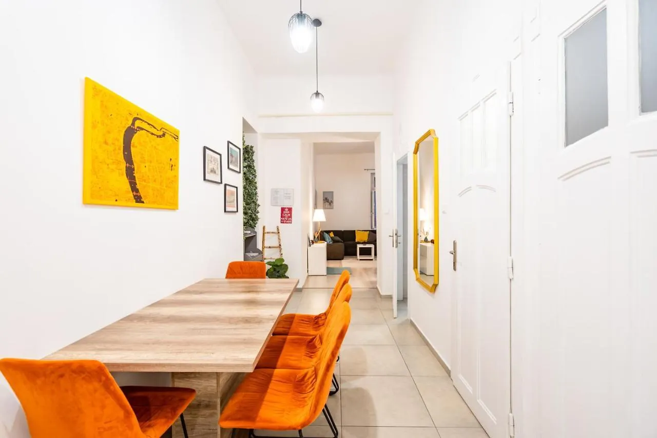 Szasz Apartment Villa 2 next to Buda Castle district Budapest