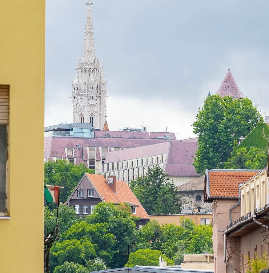 Szasz Apartment Villa 2 next to Buda Castle district Budapest